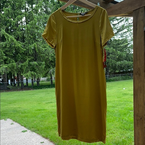 DKNY Donna Karen NY Gold 94% Silk Sheath Midi Dress Short Sleeve Women’s Small - Picture 12 of 16